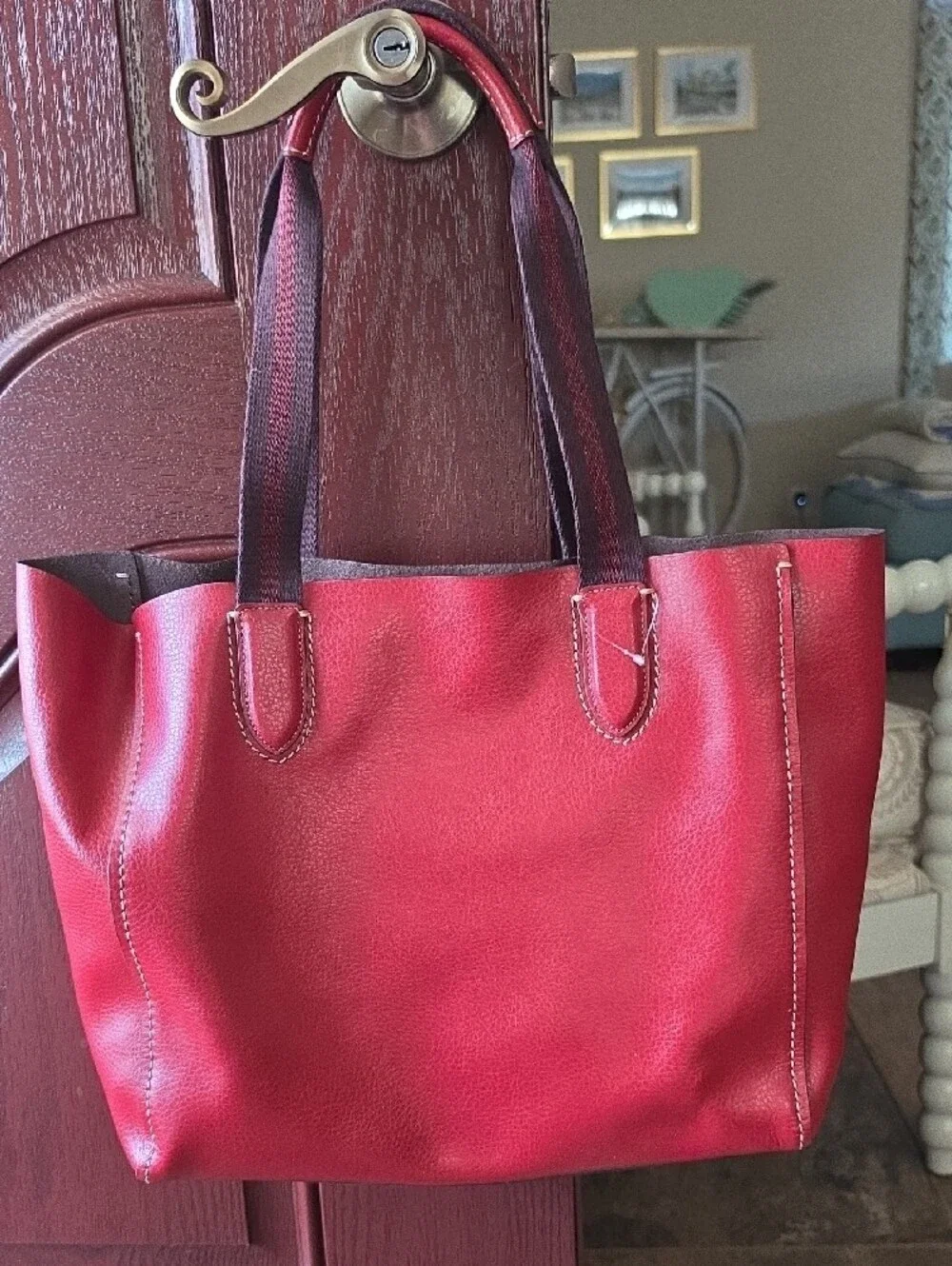 Coach clean gold modern